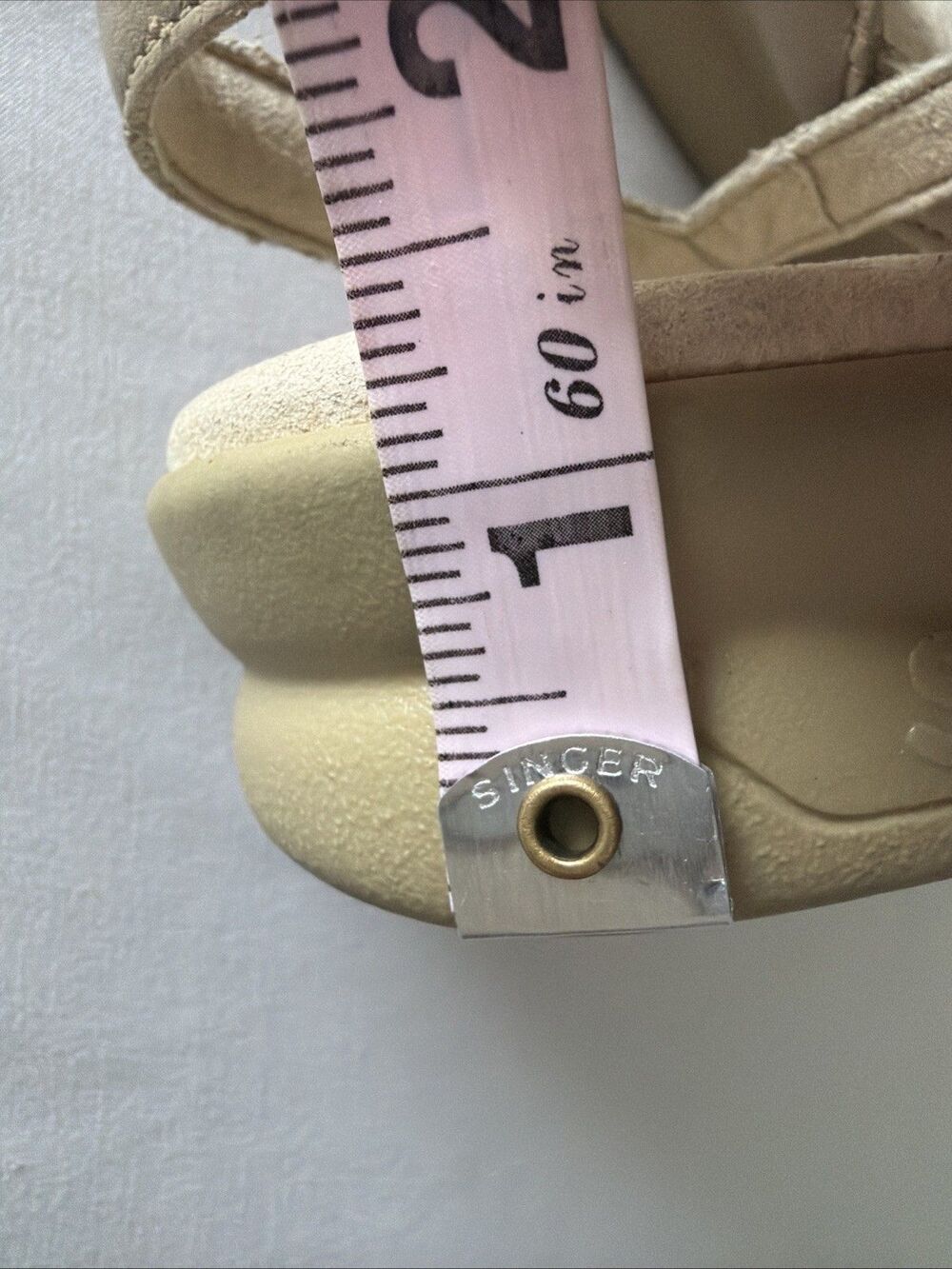 SAS Leather Comfort Sandals Womens Sz 9.5 W Wide Tan Adjustable Low Heel USA EUC - Picture 8 of 13